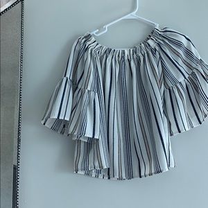 Beautiful over the shoulder blouse! ✨